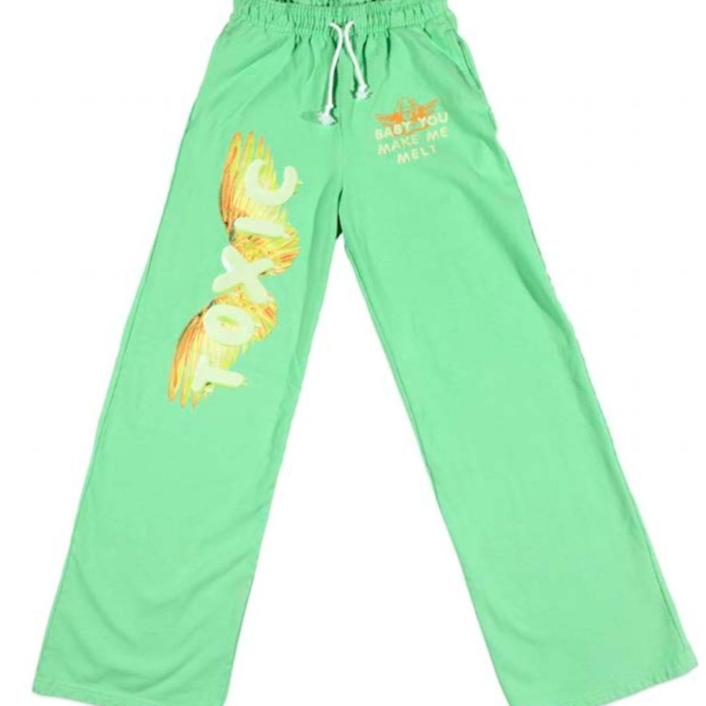 Boys Lie Toxic Love sweatpants